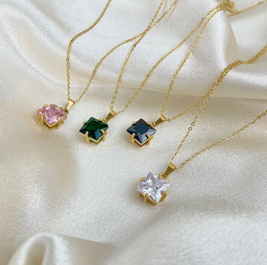 Charmé & Belle's elegant gold plated necklace with hanger