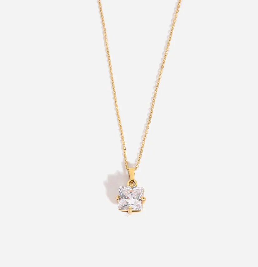 Charmé & Belle's elegant gold plated necklace with hanger