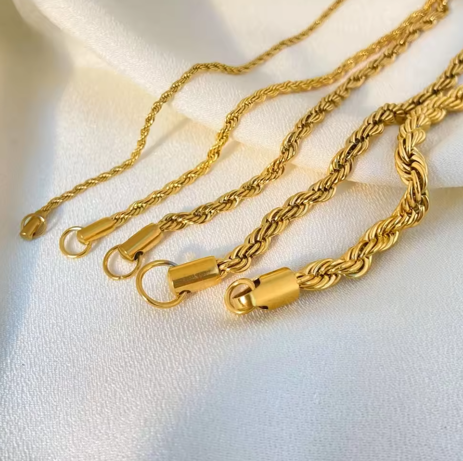 Charmé & Belle gold plated necklace 40CM