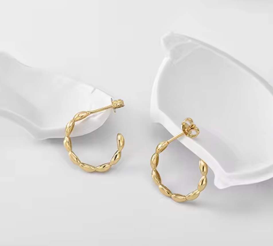 Charmé & Belle's elegant earrings